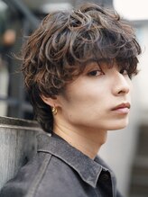 無造作な質感が欲しい方に◎強くもなく、緩くもないパーマデザインで、癖毛風のデザインに＊[銀座/メンズ]