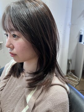 アーカイブ(archive) コバルトアッシュで暗めカラーのレイヤーカット archive垂水