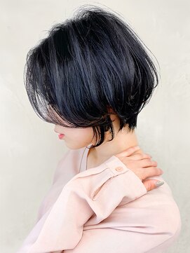 カーサ バイ ハミュウ たまプラーザ(CASA by Humium) 大人可愛いナチュラルショートボブ/似合わせ/秋カラーで艶感
