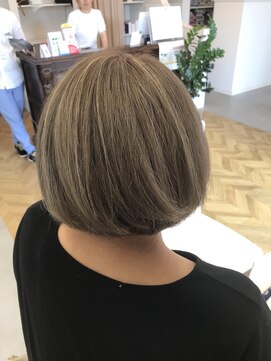 ル ボー ソレーユ 外国人風愛されボブスタイル