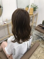 ルタ(Ruta) セミロングのクリーミーカラー