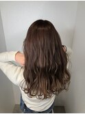 ベージュ