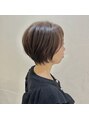 セム(sem)&nbsp;くびれショートでシルエットも綺麗に！白髪ぼかしハイライトも◎