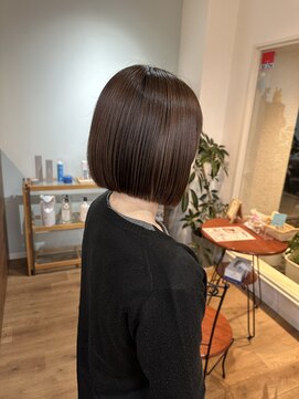 ディープ(Deep) ボブ 切りっぱなし 韓国 大人可愛い カット カラー ストレート