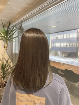 アイディール(:ideal) 髪が柔らかくみえるフォギーベージュカラー