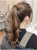 ロングヘア　ポニーテール