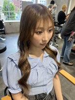 フィーネ 横浜(Fi -Ne) ベージュのロングヘア