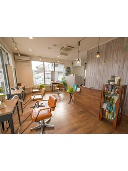 経験豊富なスタイリストが一人一人に寄り添い、あなたの理想のヘアスタイルを叶えます♪