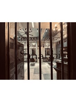 【津田沼駅徒歩5分◆メンズ専門美容室】オールドアメリカン調の店内は選ばれた大人の隠れ家サロン