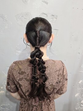 エフェ(effet) 誰とも被らないデザインポニーツイン編み　+500円