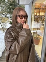 ヘアーコンセプト アイアイオ(HAIR CONCEPT iio) 【大川華】ハイトーンベージュ×フェイスレイヤー