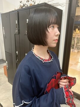 リンダ(LINDA) 顔周りレイヤー/ボブ/顔周りカット/ミニボブ[札幌美容室LINDA]