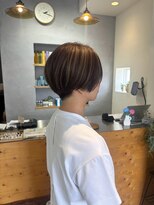 シュガール(Sugarlu) 刈り上げショート/ハイライトカラー