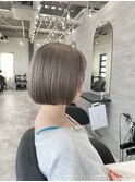 ハイトーングレージュ