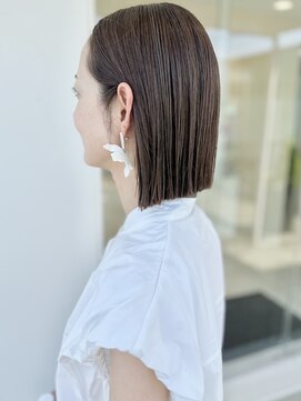 ヒビカ(HIBIKA) 大人っぽい、ぷつっとボブ