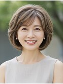 ショートボブ白髪ぼかしハイライトブリーチミルクティーベージュ