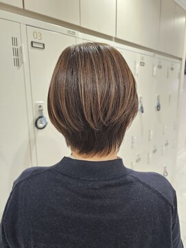 アッシュ 二俣川南口店(Ash) ◆メリハリショートスタイル/ハイライトデザイン/白髪ぼかし