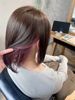 マーレ(MARLE./)&nbsp;インナーカラー☆カシスピンクでさりげなく魅せる推し活ヘア