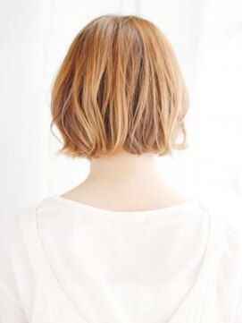 ヘアメイク ナル(hair make nalu) かきあげハイトーンボブ