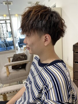 サンクチュアリ ウィズエデン 京橋店(Sanctuary with eden) ツイストスパイラルパーマ