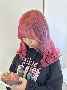 アルーシェウィズスカイ 原宿(Alushe with Sky) ピンクグラデーション/ダブルカラー/ケアブリーチ/グラデ