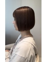 コンティロミー(CONTI ROMMY.)&nbsp;切りっぱなしラインがオシャレ。首も綺麗に見える:omini【ボブ】