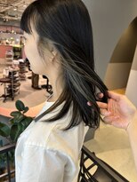 イル(il)&nbsp;グレージュイヤリングカラー