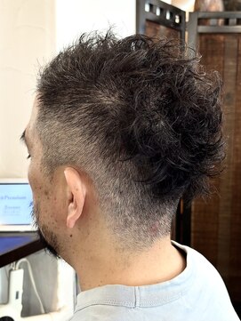 ヘアリゾート アジアグランデ(Hair Resort Asia grande) 【DO-KAN】メンズフェザーモヒカン【武蔵浦和】