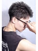 フェザーショート黒髪ツーブロックメンズショート