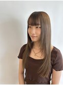 ナチュラルストレート ぱっつん前髪