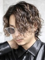 フィフス 仙台(fifth)&nbsp;仙台センターパートツイストスパイラルパーマ縦落ちパーマ30代