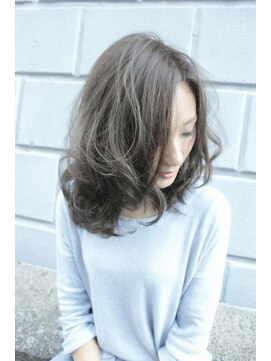 アンフィ 新杉田(Anphi) 外国人風3Dバレイヤージュカラー　スモーキーアッシュ