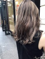 ヌイ 横浜(nui)&nbsp;ラベンダーハイライト_ネオウルフ外ハネボブアッシュブラウン