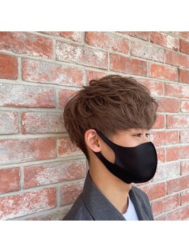 ディスイズバーバー(THIS IS BARBER) ミルクティーアッシュ 束感ツーブロックマッシュ 【札幌】