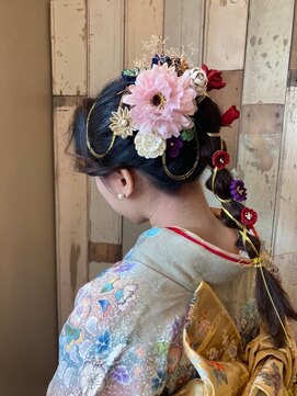 カリテス(XARITES) 成人式前撮り 着付けヘアメイクゆるふわアップ髪飾り