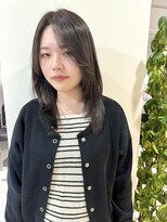 アオ(AO)&nbsp;【AYAMI】レイヤーカット×グレージュ♪