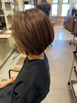 ヘア アンド ビューティ ビーズアモール 春日井神領店(Hair&Beauty B's amor) ショートボブ