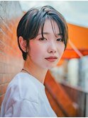 ナチュラルショートで大人女性　3