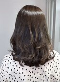 40代50代コテ巻きワンカールで仕上げる大人ひし形レイヤー