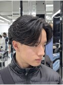 フェザーショート/刈り上げセンターパート/ニュアンスパーマ