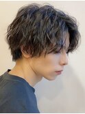 ツイストスパイラルパーマメンズマッシュセンターパートウルフ