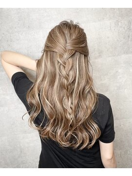 アミ(Ammi) ◆ハイライト/レイヤー/イルミナカラー/髪質改善/縮毛矯正