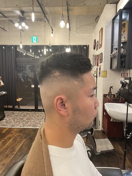 ブロートーキョーバーバーショップ 神田店(Bro Tokyo BARBERSHOP) 震災スキンフェードスタイル