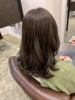 お客様の髪質や雰囲気に合わせて似合う髪型をご提案◎理想のスタイルも丁寧にカウンセリング♪