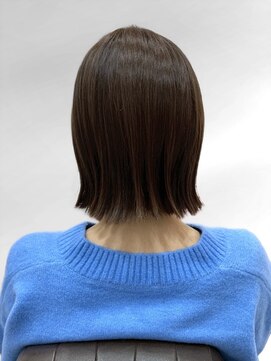 20代　切りっぱなしボブ