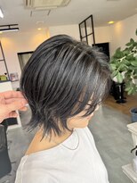 りら(Lilas)&nbsp;黒髪ミディアムショートウルフ