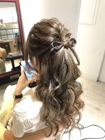 シエル(hair terrace Ciel)&nbsp;可愛い紐リボンハーフアップ♪