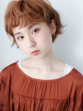 ネオリーブ クーロ(Neolive curro) 大人かわいい♪すっきりふわっと耳掛けショートボブ