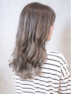 リルア 博多(LIRUA) シアーベージュミディ