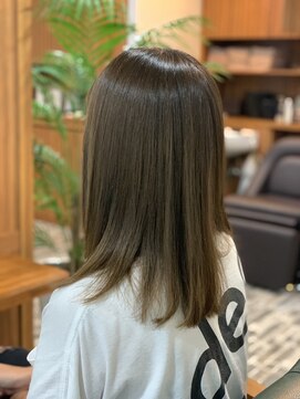 ビーチ ヘア メイク 綱島店(BEACH hair make) フローディア/ストレート/艶感UP/外国人風カラー/栗色